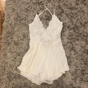 Lulus size medium white romper